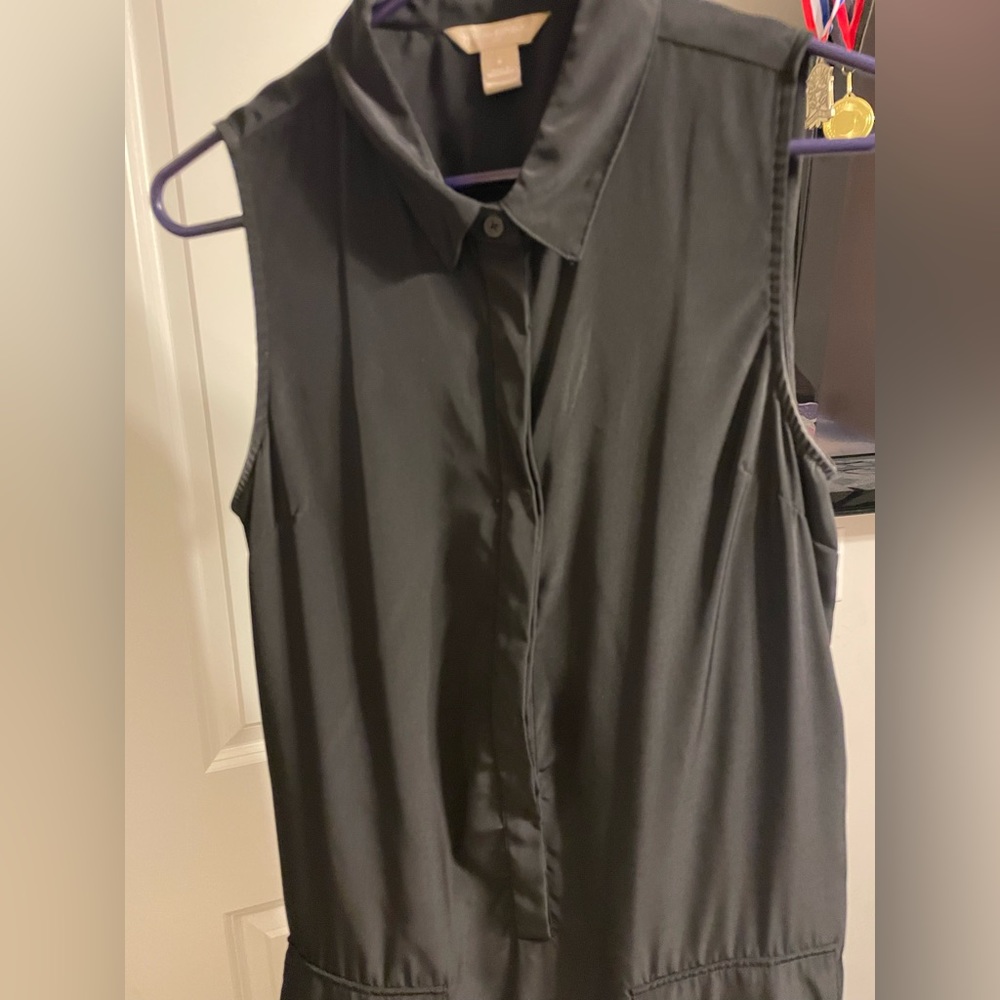 Sleeveless dress